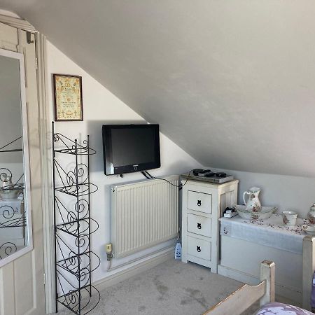 Cosy Twin Room With Private Bathroom Faversham Bagian luar foto