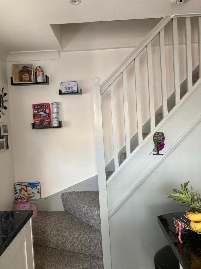 Cosy Twin Room With Private Bathroom Faversham Bagian luar foto
