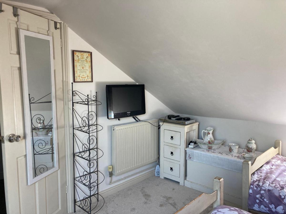Cosy Twin Room With Private Bathroom Faversham Bagian luar foto